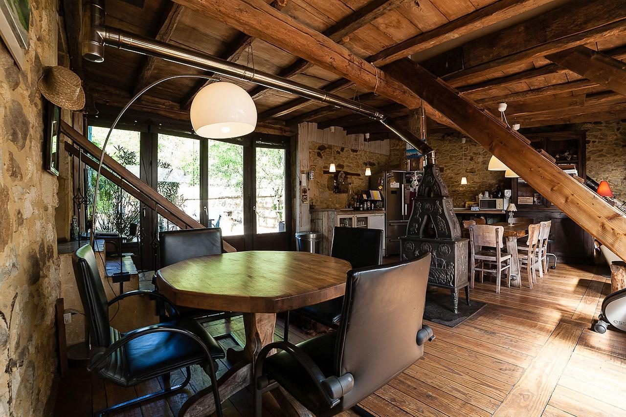 Le Moulin De Planiol Bed and breakfast